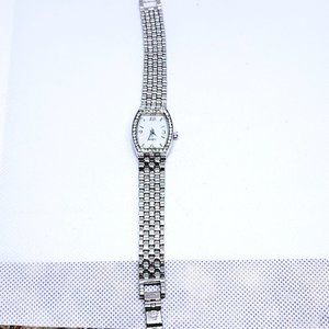 Ladies Japanese Movmt Quartz battery watch w/crystal halo 12hr pearlized face 7"